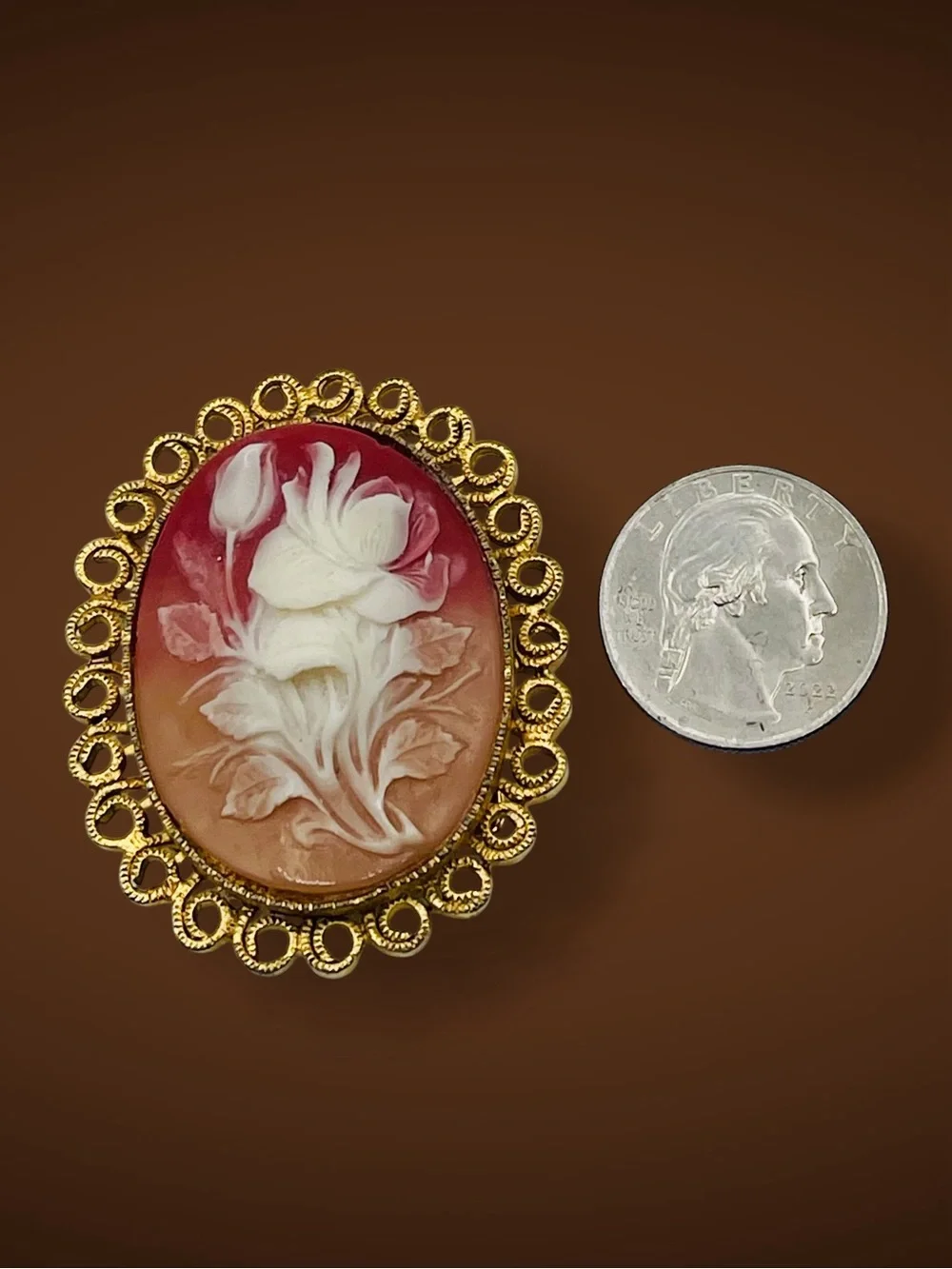 Vintage Gold Tone Ornate Floral Cameo Scarf Clip Brooch Estate Pc